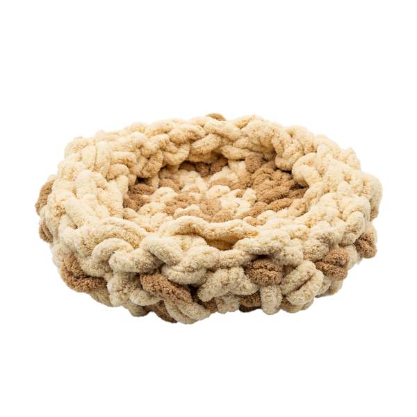 Chunky knit cat bed